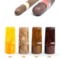 Zigarrenspitze in 16 Farben, Gesamtlänge 55,0 mm, Durchmesser 22,0 mm. Für Zigarrendurchmesser 15, 16, 17, 18, 19, 20 und 21 mm lieferbar.